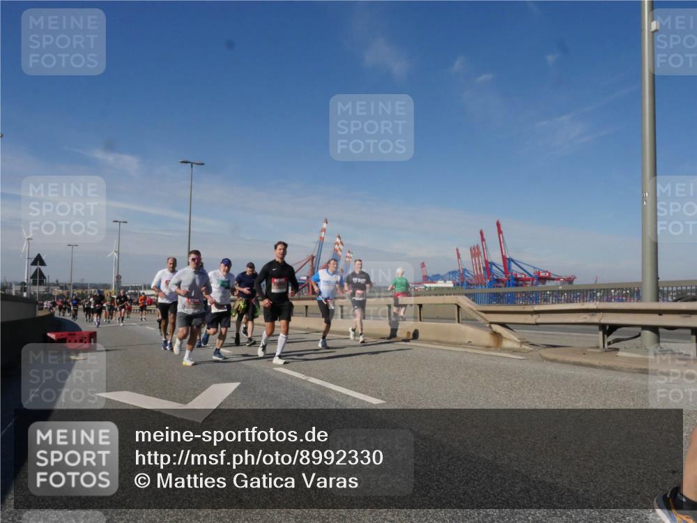 03.10.2025 - Köhlbrandbrückenlauf Matties Gatica Varas http://msf.ph/oto/8992330 03.10.2025 12:44:08 Position 2  meine-sportfotos.de