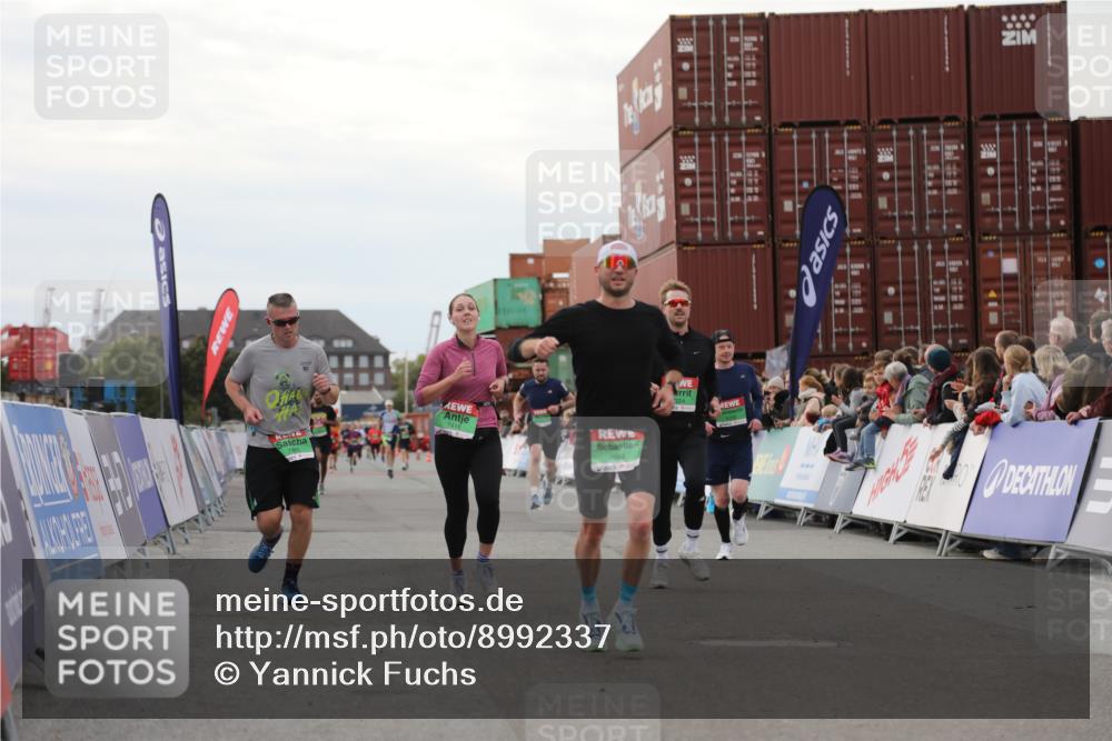 03.10.2025 - Köhlbrandbrückenlauf Yannick Fuchs http://msf.ph/oto/8992337 03.10.2025 16:03:28 Ziel 7013, 7094, 7224, 7284, 7418, 7485, 9103, 9632 meine-sportfotos.de