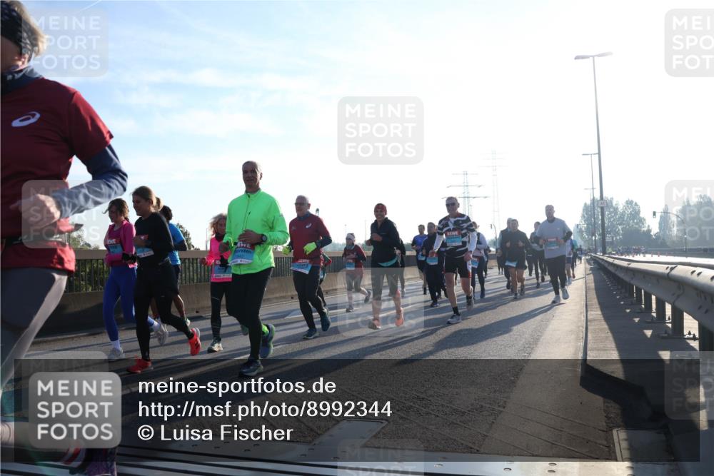 03.10.2025 - Köhlbrandbrückenlauf Luisa Fischer http://msf.ph/oto/8992344 03.10.2025 10:17:49 Position 3 00, 100, 00 meine-sportfotos.de