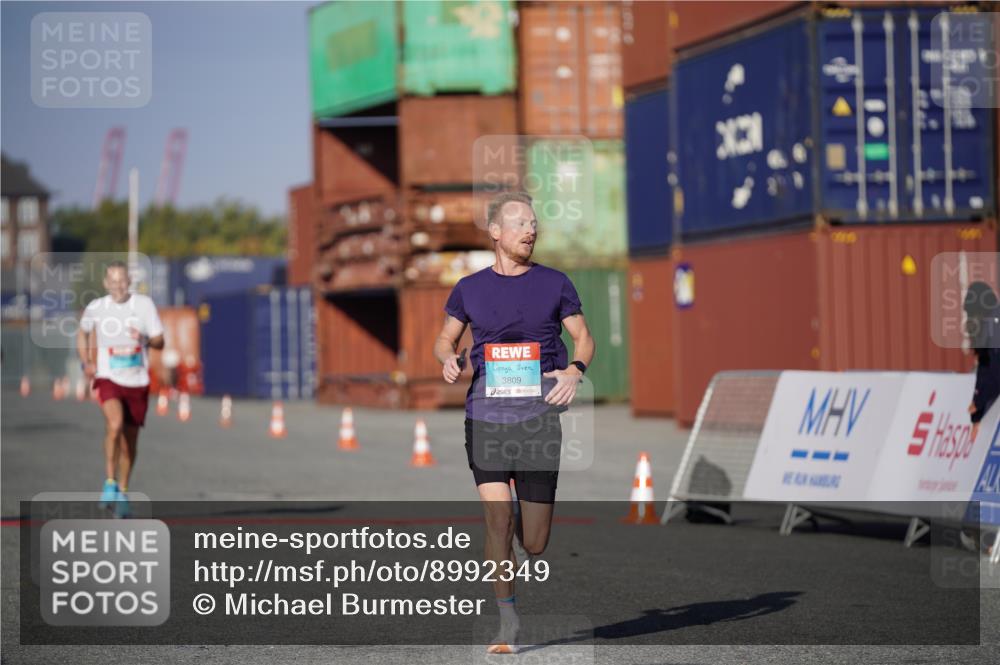 03.10.2025 - Köhlbrandbrückenlauf Michael Burmester http://msf.ph/oto/8992349 03.10.2025 09:51:46 Ziel 3350, 3809 meine-sportfotos.de