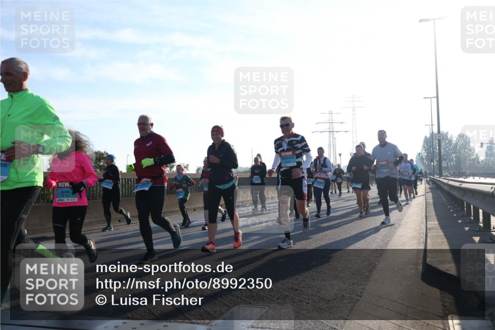 03.10.2025 - Köhlbrandbrückenlauf Luisa Fischer http://msf.ph/oto/8992350 03.10.2025 10:17:49 Position 3 3735 meine-sportfotos.de