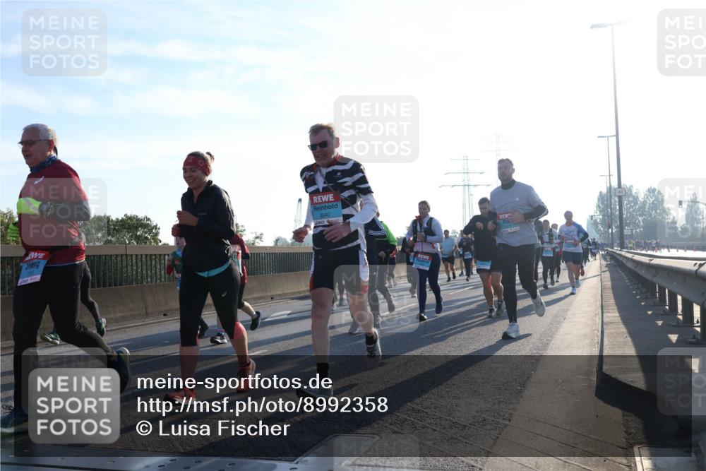 03.10.2025 - Köhlbrandbrückenlauf Luisa Fischer http://msf.ph/oto/8992358 03.10.2025 10:17:50 Position 3 3540 meine-sportfotos.de