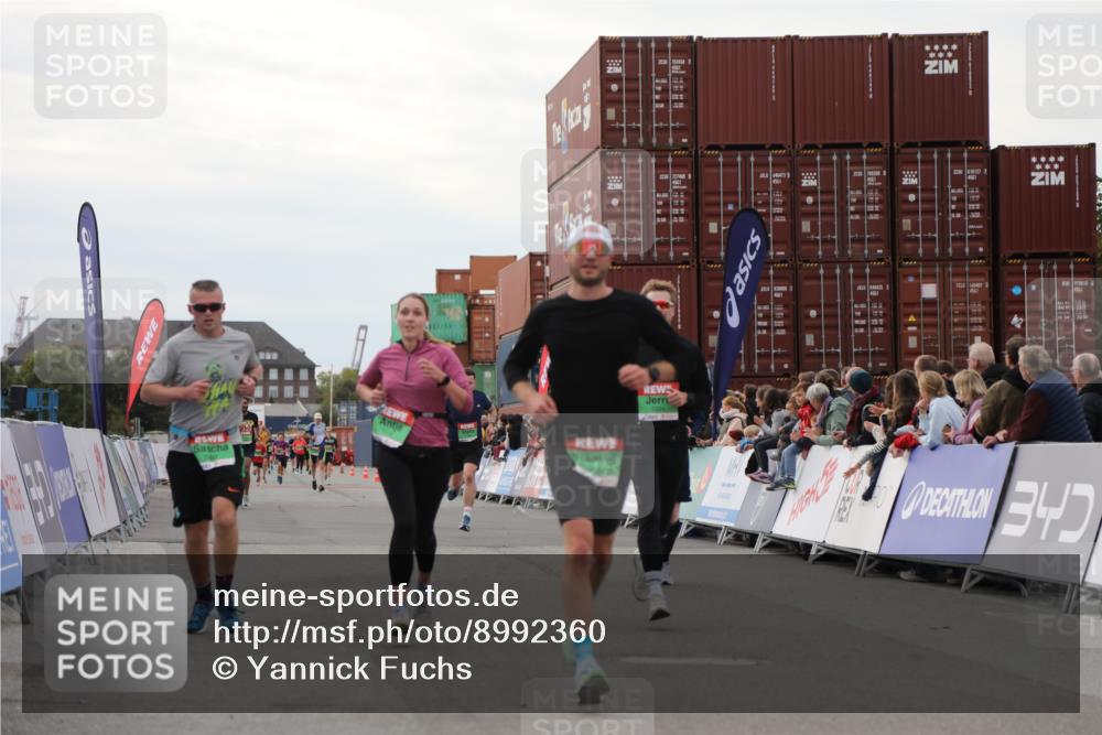 03.10.2025 - Köhlbrandbrückenlauf Yannick Fuchs http://msf.ph/oto/8992360 03.10.2025 16:03:28 Ziel 7013, 7094, 7224, 7284, 7418, 7485, 9103, 9632 meine-sportfotos.de