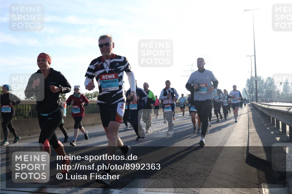 03.10.2025 - Köhlbrandbrückenlauf Luisa Fischer http://msf.ph/oto/8992363 03.10.2025 10:17:50 Position 3 3540 meine-sportfotos.de