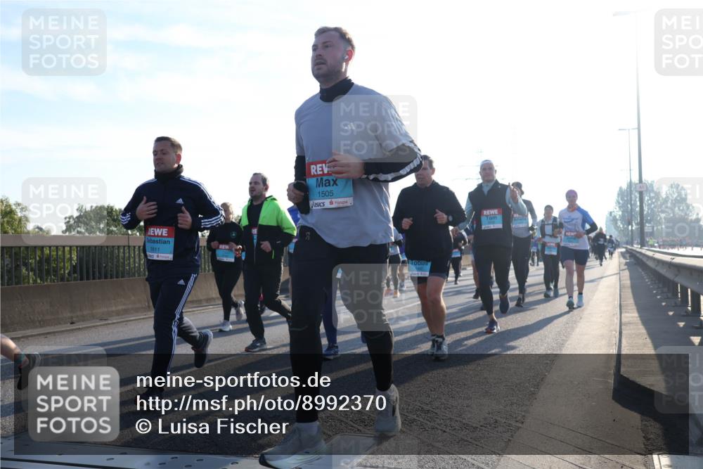 03.10.2025 - Köhlbrandbrückenlauf Luisa Fischer http://msf.ph/oto/8992370 03.10.2025 10:17:51 Position 3 1611, 1505 meine-sportfotos.de
