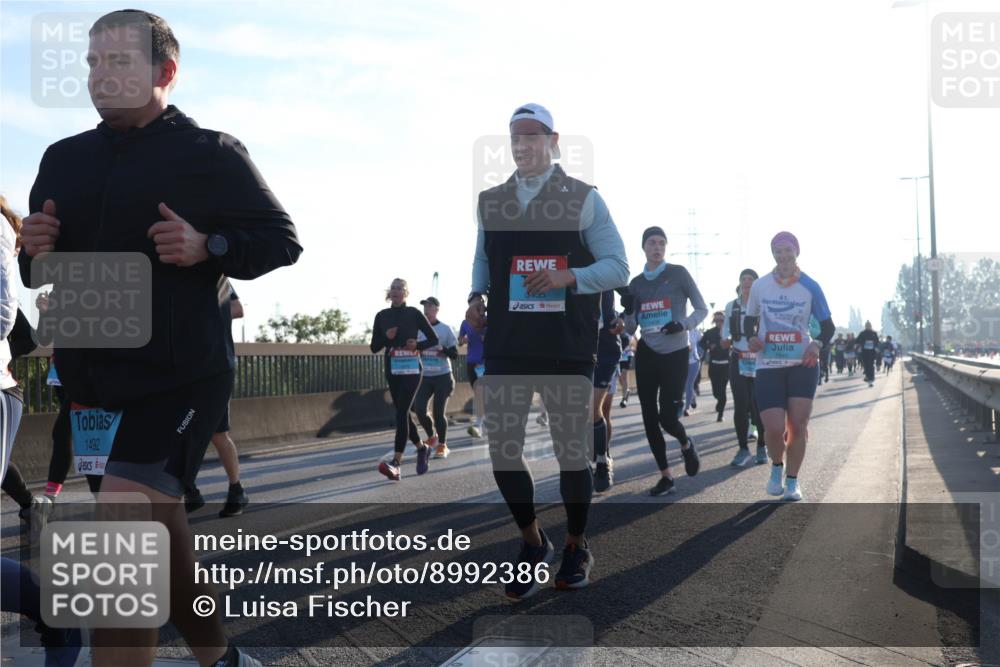 03.10.2025 - Köhlbrandbrückenlauf Luisa Fischer http://msf.ph/oto/8992386 03.10.2025 10:17:53 Position 3 1492, 3435 meine-sportfotos.de