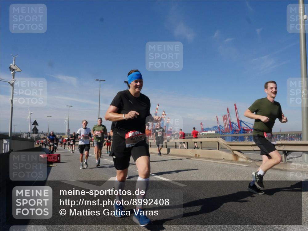 03.10.2025 - Köhlbrandbrückenlauf Matties Gatica Varas http://msf.ph/oto/8992408 03.10.2025 12:44:17 Position 2  meine-sportfotos.de