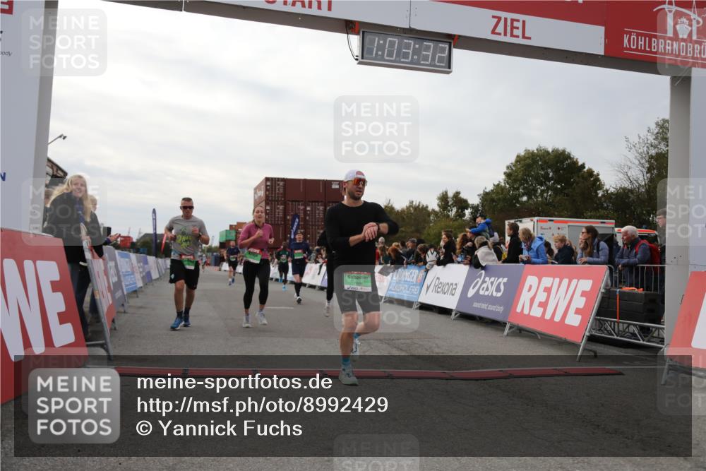 03.10.2025 - Köhlbrandbrückenlauf Yannick Fuchs http://msf.ph/oto/8992429 03.10.2025 16:03:30 Ziel 7013, 7094, 7224, 7284, 7418, 7485, 9103, 9632 meine-sportfotos.de