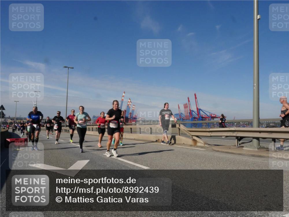 03.10.2025 - Köhlbrandbrückenlauf Matties Gatica Varas http://msf.ph/oto/8992439 03.10.2025 12:44:20 Position 2  meine-sportfotos.de