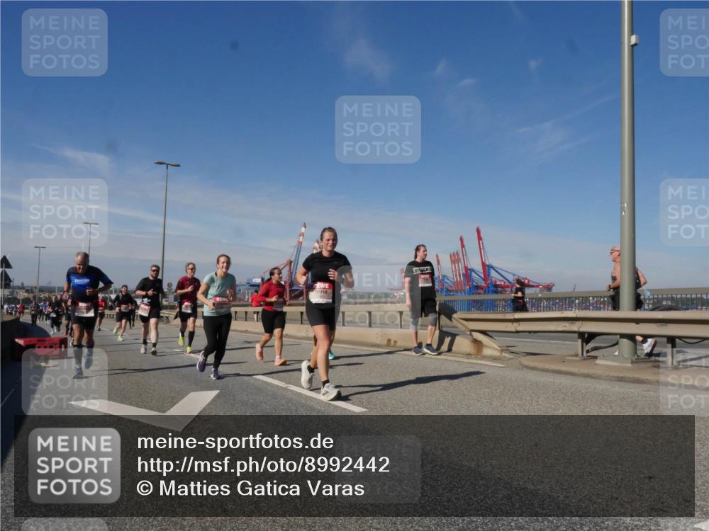 03.10.2025 - Köhlbrandbrückenlauf Matties Gatica Varas http://msf.ph/oto/8992442 03.10.2025 12:44:21 Position 2  meine-sportfotos.de