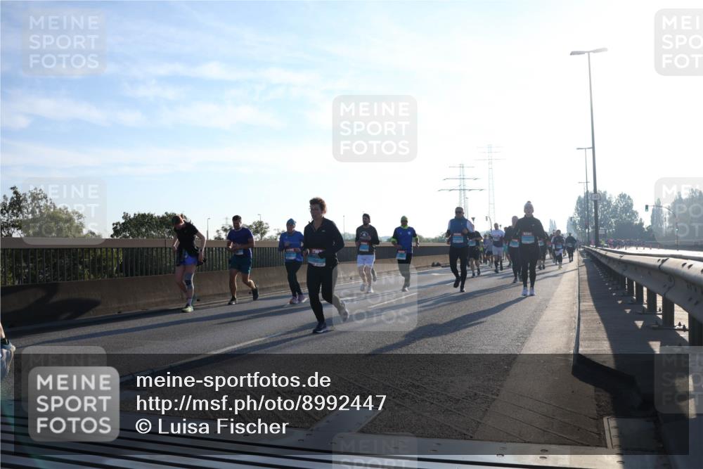 03.10.2025 - Köhlbrandbrückenlauf Luisa Fischer http://msf.ph/oto/8992447 03.10.2025 10:17:59 Position 3  meine-sportfotos.de