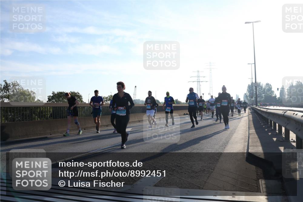 03.10.2025 - Köhlbrandbrückenlauf Luisa Fischer http://msf.ph/oto/8992451 03.10.2025 10:17:59 Position 3  meine-sportfotos.de