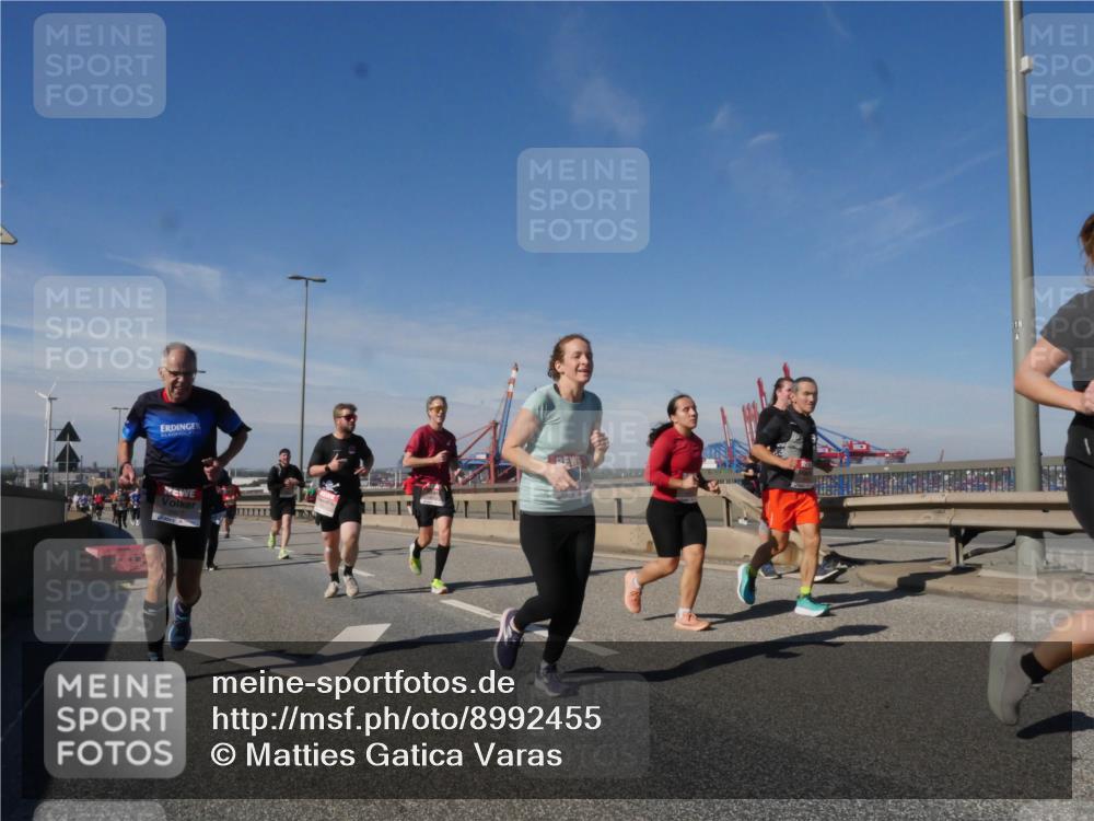 03.10.2025 - Köhlbrandbrückenlauf Matties Gatica Varas http://msf.ph/oto/8992455 03.10.2025 12:44:22 Position 2 118 meine-sportfotos.de