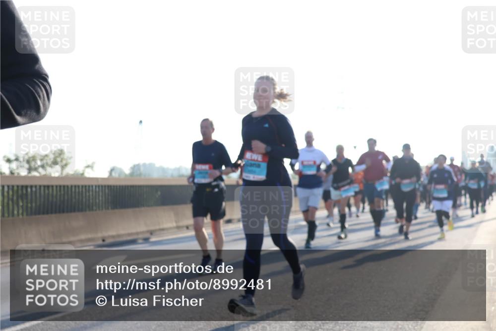 03.10.2025 - Köhlbrandbrückenlauf Luisa Fischer http://msf.ph/oto/8992481 03.10.2025 10:18:02 Position 3  meine-sportfotos.de