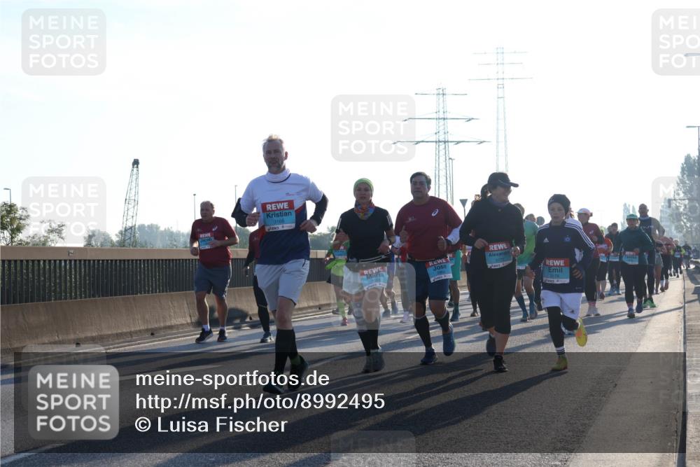 03.10.2025 - Köhlbrandbrückenlauf Luisa Fischer http://msf.ph/oto/8992495 03.10.2025 10:18:03 Position 3 3166, 3178 meine-sportfotos.de