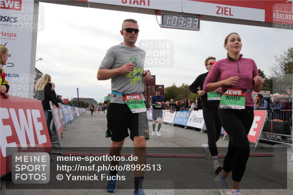 03.10.2025 - Köhlbrandbrückenlauf Yannick Fuchs http://msf.ph/oto/8992513 03.10.2025 16:03:32 Ziel 7094, 7224, 7284, 7418, 7485, 9103, 9632, 9666 meine-sportfotos.de