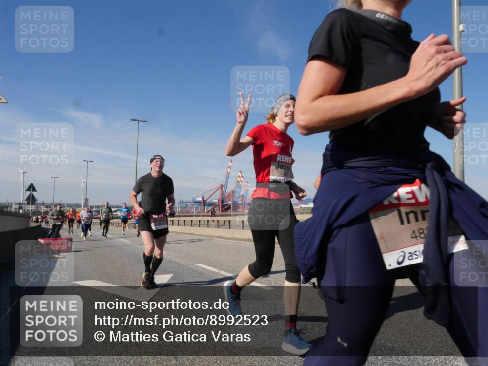 03.10.2025 - Köhlbrandbrückenlauf Matties Gatica Varas http://msf.ph/oto/8992523 03.10.2025 12:44:30 Position 2 66, 48, 18 meine-sportfotos.de
