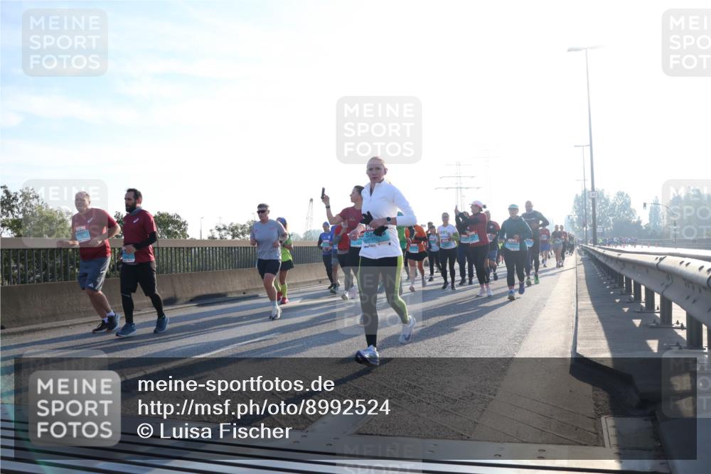03.10.2025 - Köhlbrandbrückenlauf Luisa Fischer http://msf.ph/oto/8992524 03.10.2025 10:18:07 Position 3  meine-sportfotos.de