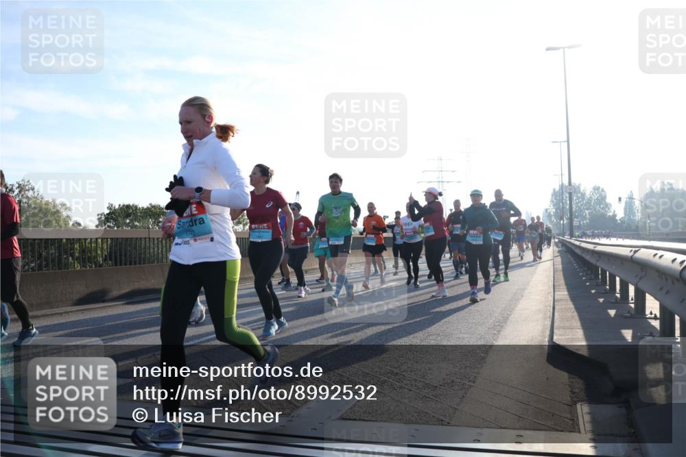 03.10.2025 - Köhlbrandbrückenlauf Luisa Fischer http://msf.ph/oto/8992532 03.10.2025 10:18:07 Position 3 1742, 00, 00 meine-sportfotos.de