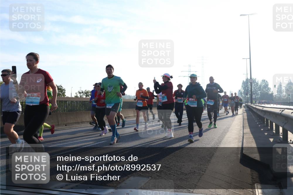 03.10.2025 - Köhlbrandbrückenlauf Luisa Fischer http://msf.ph/oto/8992537 03.10.2025 10:18:08 Position 3 1647, 1418 meine-sportfotos.de