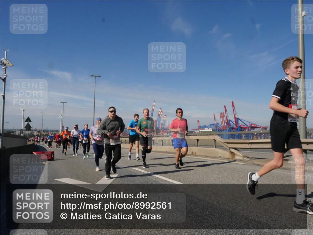 03.10.2025 - Köhlbrandbrückenlauf Matties Gatica Varas http://msf.ph/oto/8992561 03.10.2025 12:44:34 Position 2 18 meine-sportfotos.de