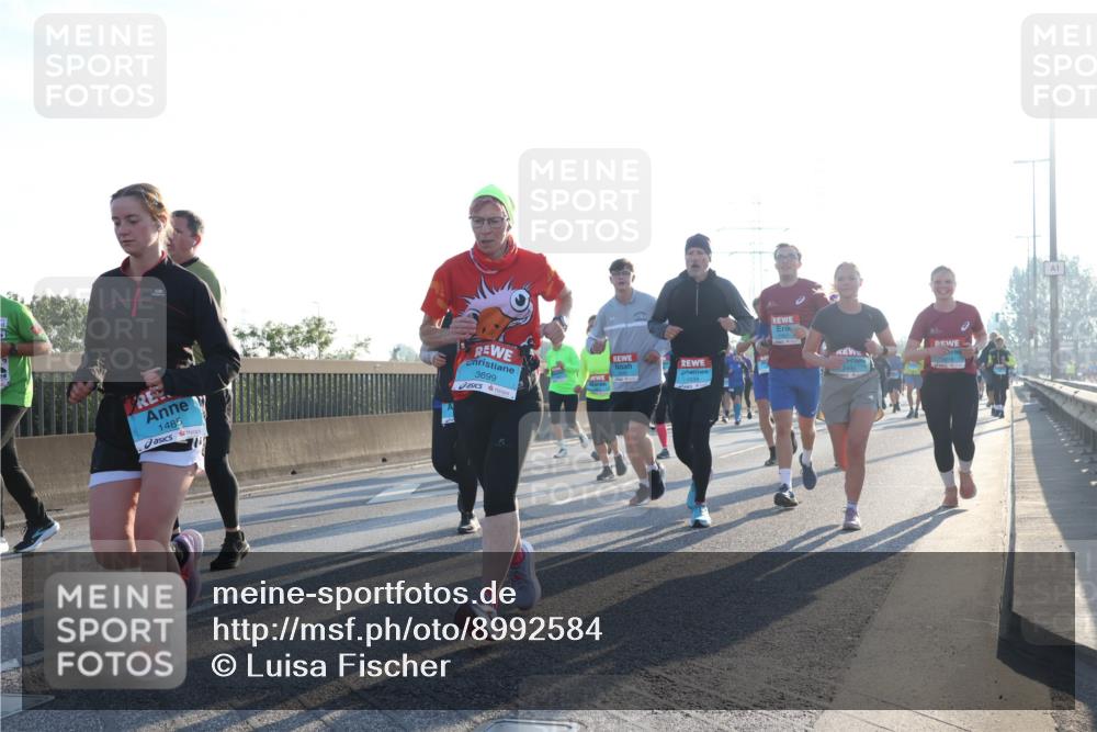 03.10.2025 - Köhlbrandbrückenlauf Luisa Fischer http://msf.ph/oto/8992584 03.10.2025 10:18:12 Position 3 3699, 1485, 1634 meine-sportfotos.de