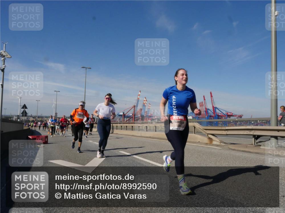 03.10.2025 - Köhlbrandbrückenlauf Matties Gatica Varas http://msf.ph/oto/8992590 03.10.2025 12:44:38 Position 2 5794 meine-sportfotos.de