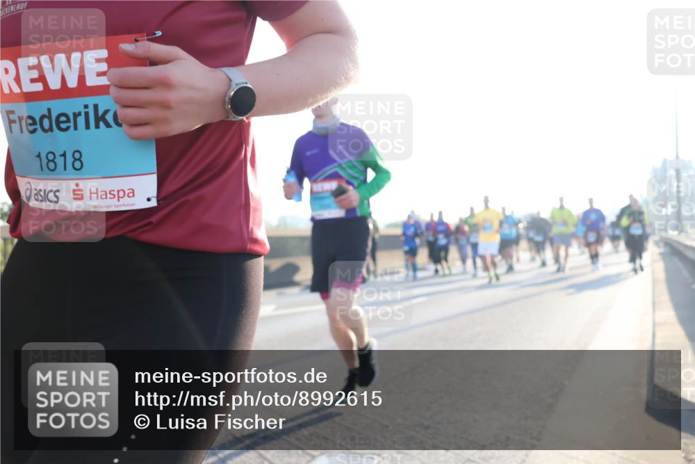 03.10.2025 - Köhlbrandbrückenlauf Luisa Fischer http://msf.ph/oto/8992615 03.10.2025 10:18:15 Position 3 1818 meine-sportfotos.de