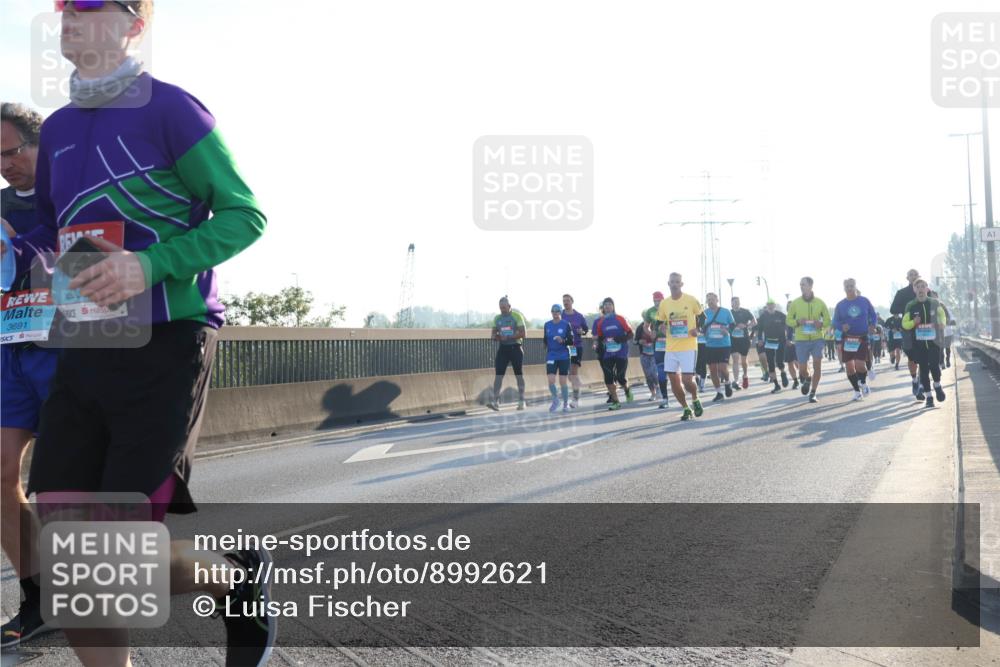 03.10.2025 - Köhlbrandbrückenlauf Luisa Fischer http://msf.ph/oto/8992621 03.10.2025 10:18:16 Position 3 200, 3691 meine-sportfotos.de