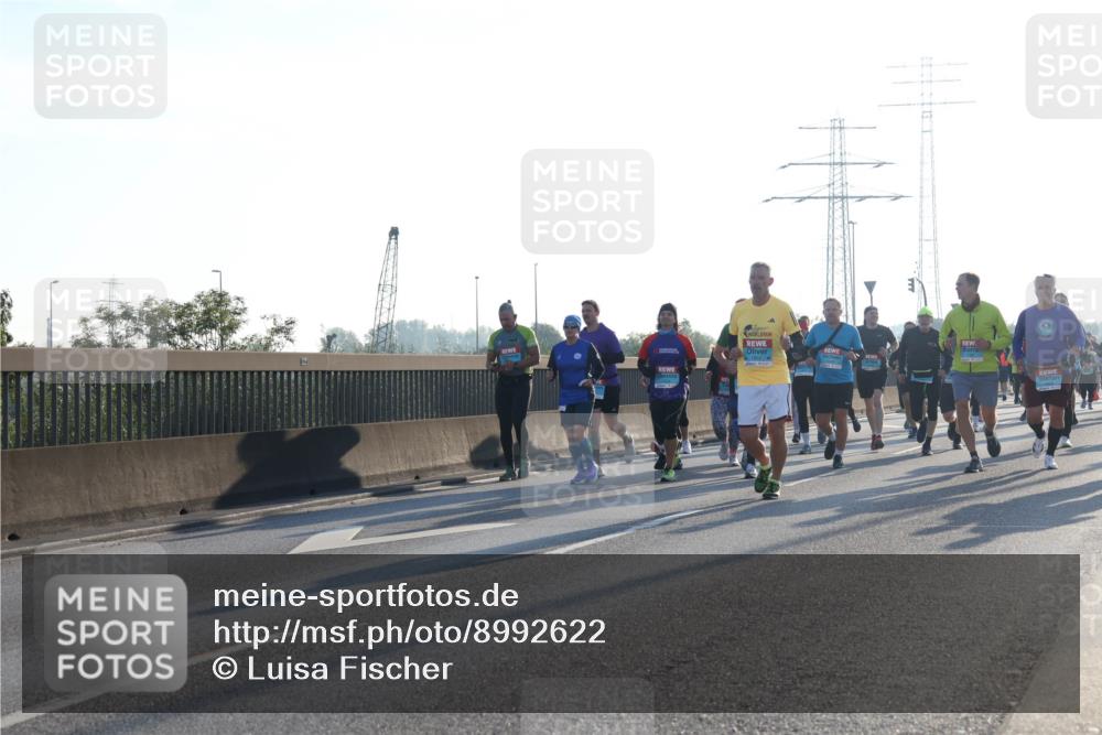 03.10.2025 - Köhlbrandbrückenlauf Luisa Fischer http://msf.ph/oto/8992622 03.10.2025 10:18:16 Position 3  meine-sportfotos.de