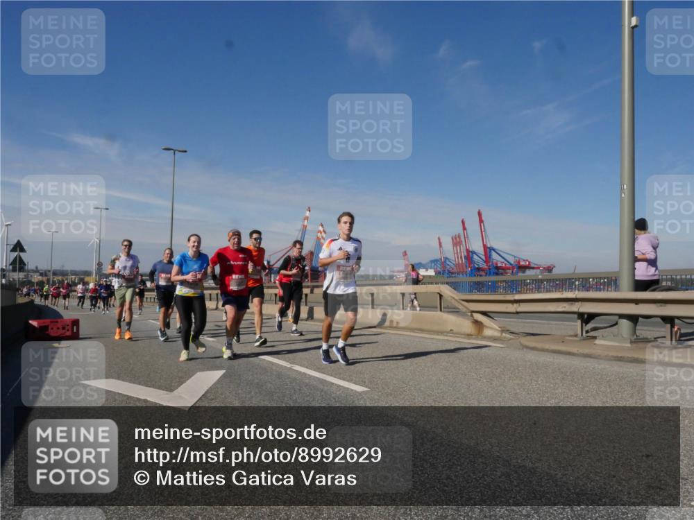 03.10.2025 - Köhlbrandbrückenlauf Matties Gatica Varas http://msf.ph/oto/8992629 03.10.2025 12:44:42 Position 2  meine-sportfotos.de