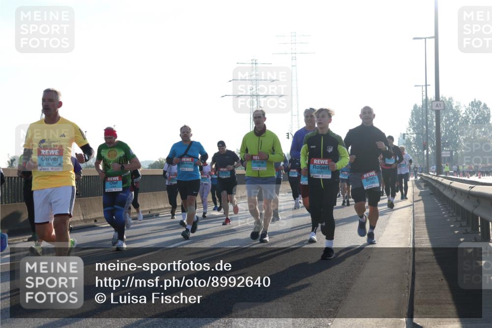 03.10.2025 - Köhlbrandbrückenlauf Luisa Fischer http://msf.ph/oto/8992640 03.10.2025 10:18:18 Position 3 1922, 3371, 1 meine-sportfotos.de