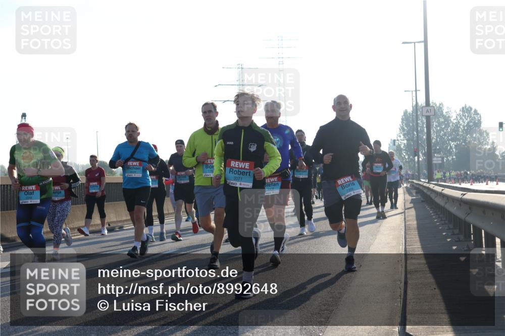 03.10.2025 - Köhlbrandbrückenlauf Luisa Fischer http://msf.ph/oto/8992648 03.10.2025 10:18:19 Position 3 1751, 3348, 176, 3371, 3406, 3369, 1 meine-sportfotos.de