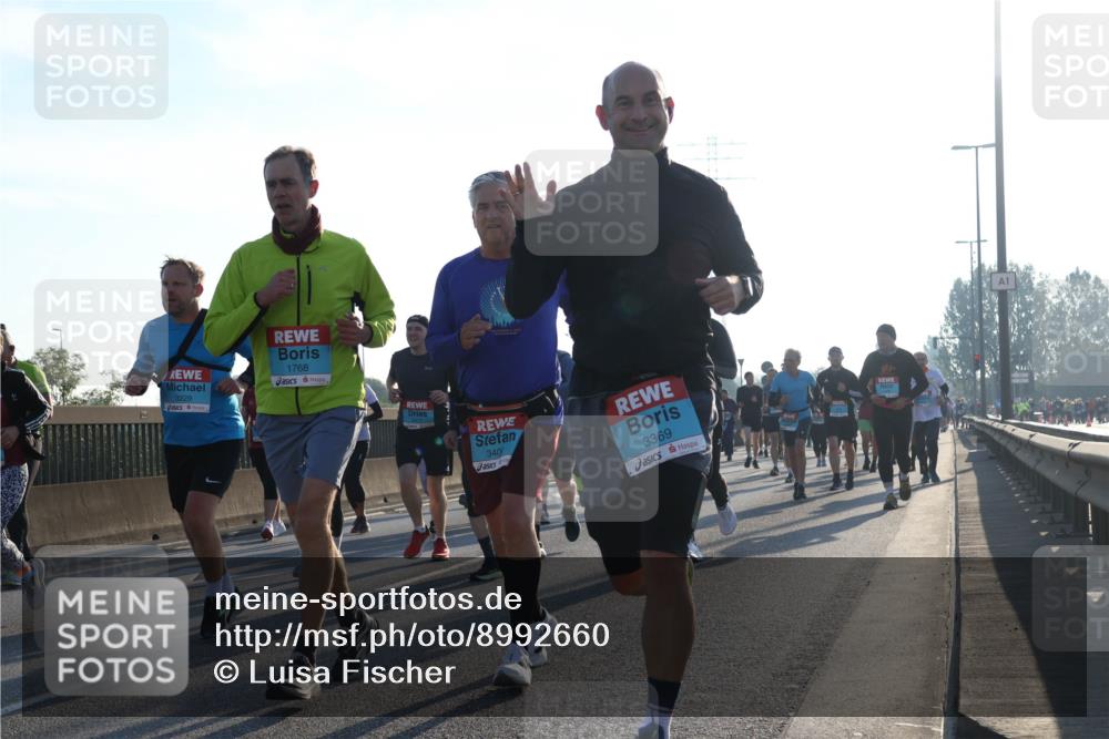 03.10.2025 - Köhlbrandbrückenlauf Luisa Fischer http://msf.ph/oto/8992660 03.10.2025 10:18:20 Position 3 1768, 3229, 340, 3369, 1 meine-sportfotos.de