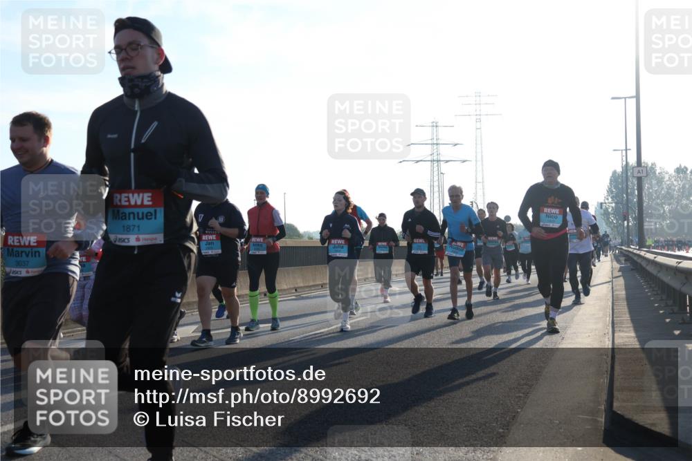 03.10.2025 - Köhlbrandbrückenlauf Luisa Fischer http://msf.ph/oto/8992692 03.10.2025 10:18:23 Position 3 1871, 3037, 1 meine-sportfotos.de