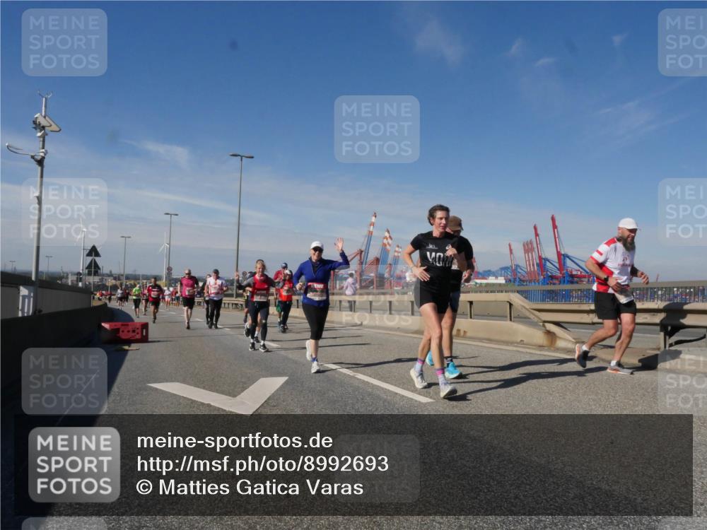 03.10.2025 - Köhlbrandbrückenlauf Matties Gatica Varas http://msf.ph/oto/8992693 03.10.2025 12:44:50 Position 2  meine-sportfotos.de
