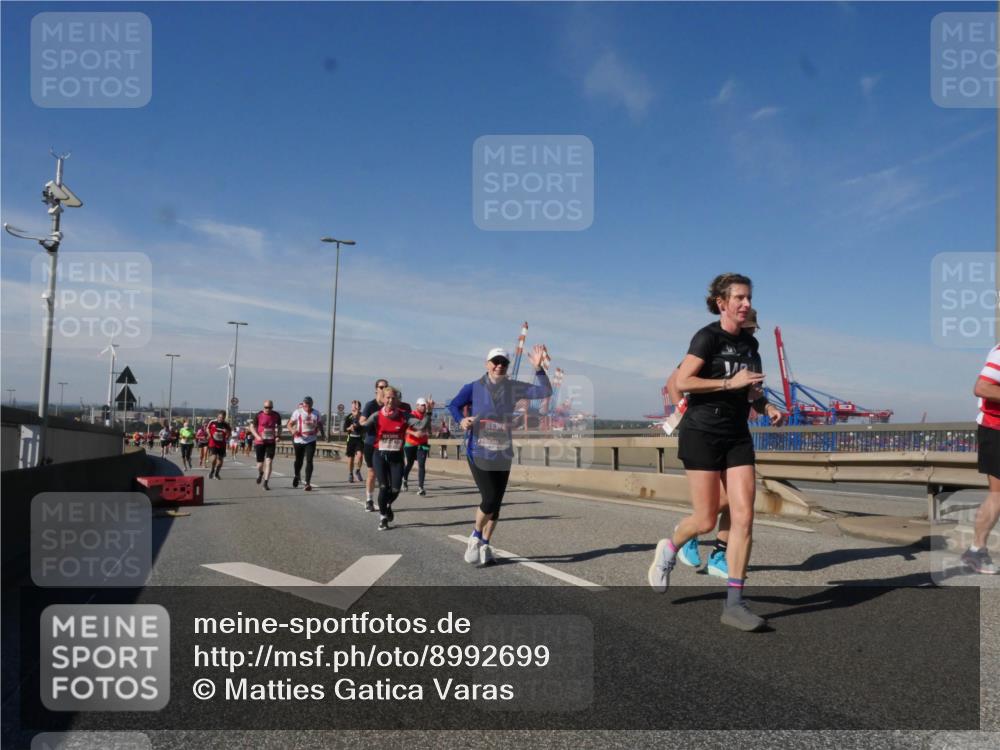 03.10.2025 - Köhlbrandbrückenlauf Matties Gatica Varas http://msf.ph/oto/8992699 03.10.2025 12:44:50 Position 2  meine-sportfotos.de