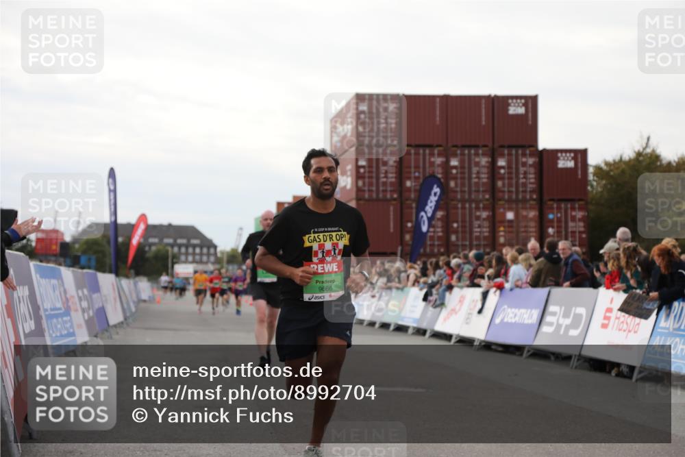 03.10.2025 - Köhlbrandbrückenlauf Yannick Fuchs http://msf.ph/oto/8992704 03.10.2025 16:03:39 Ziel 7284, 7409, 8980, 8981, 9484, 9632, 9666 meine-sportfotos.de