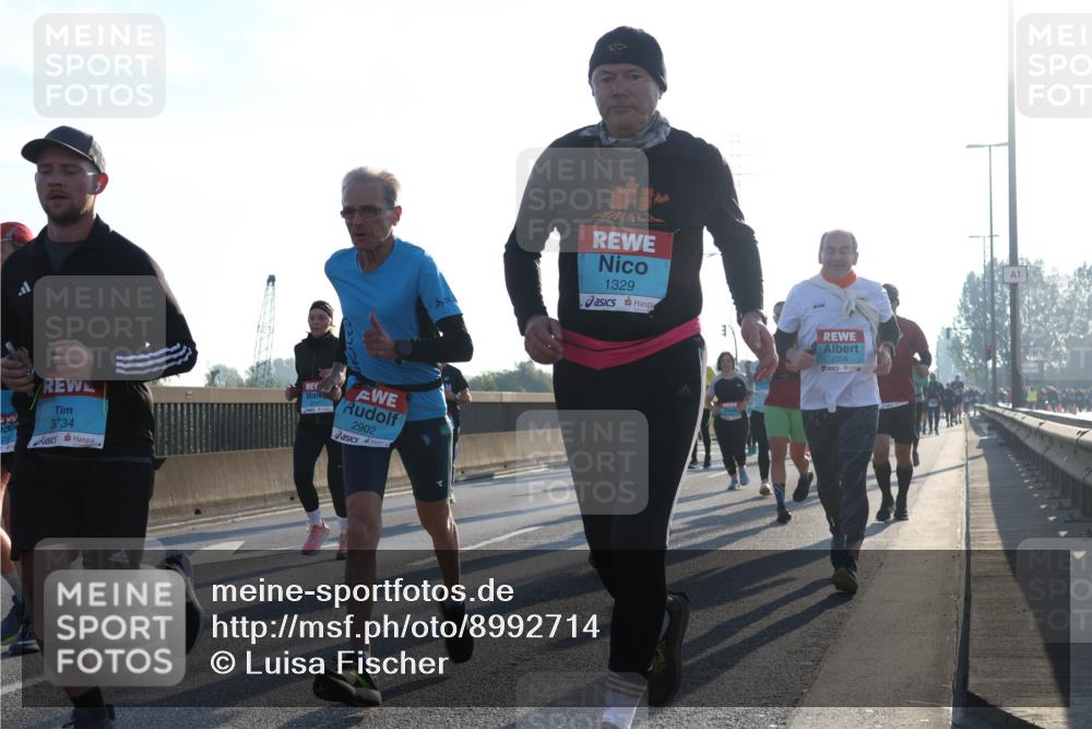 03.10.2025 - Köhlbrandbrückenlauf Luisa Fischer http://msf.ph/oto/8992714 03.10.2025 10:18:25 Position 3 3734, 2902, 600, 1329, 2056, 1 meine-sportfotos.de