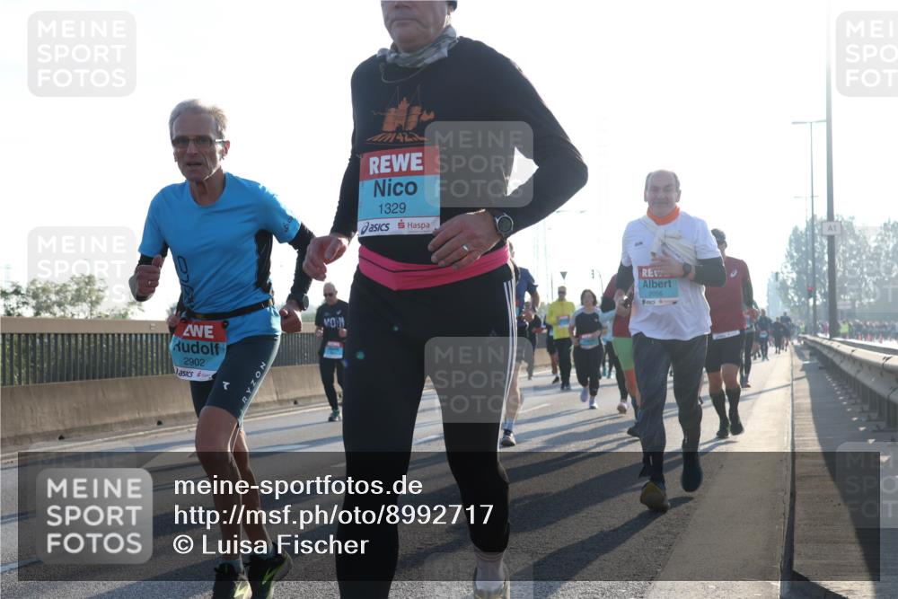 03.10.2025 - Köhlbrandbrückenlauf Luisa Fischer http://msf.ph/oto/8992717 03.10.2025 10:18:26 Position 3 2902, 1329, 2056 meine-sportfotos.de