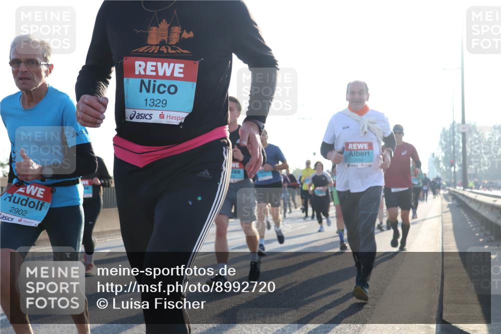 03.10.2025 - Köhlbrandbrückenlauf Luisa Fischer http://msf.ph/oto/8992720 03.10.2025 10:18:26 Position 3 2902, 501, 1329, 2056 meine-sportfotos.de