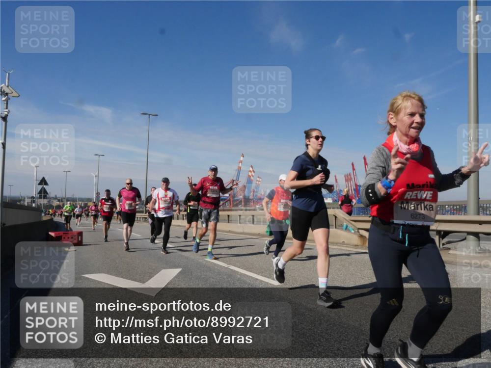 03.10.2025 - Köhlbrandbrückenlauf Matties Gatica Varas http://msf.ph/oto/8992721 03.10.2025 12:44:53 Position 2 6273, 50 meine-sportfotos.de