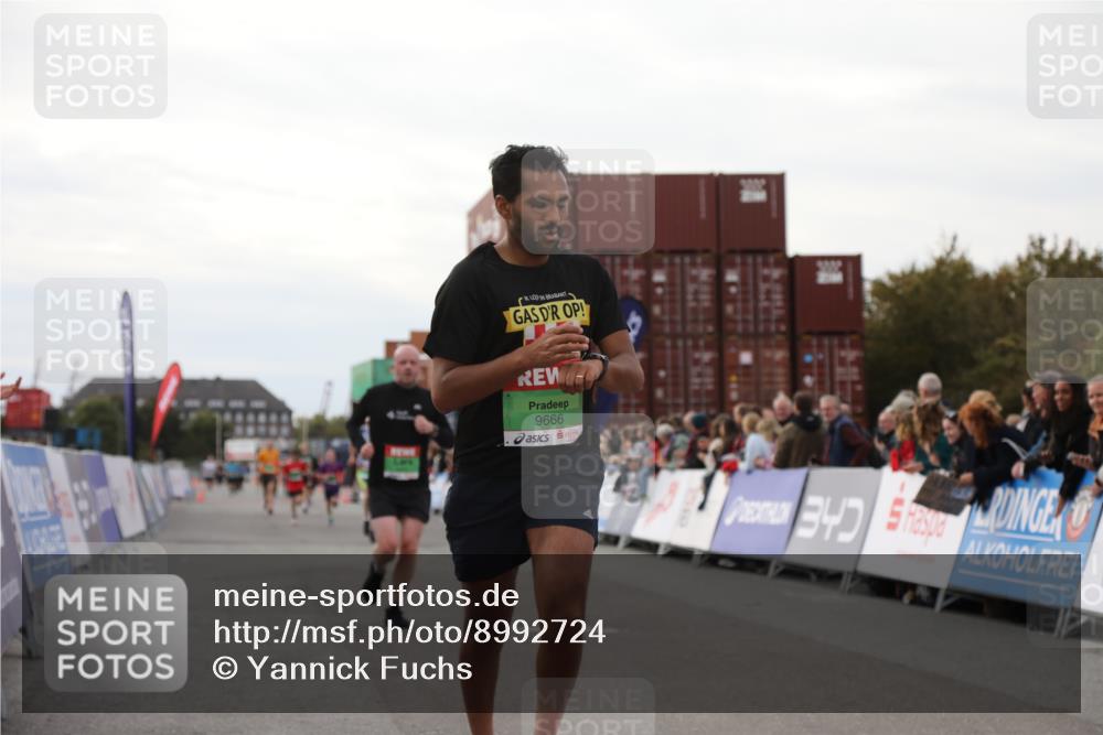 03.10.2025 - Köhlbrandbrückenlauf Yannick Fuchs http://msf.ph/oto/8992724 03.10.2025 16:03:39 Ziel 7284, 7409, 8980, 8981, 9484, 9632, 9666 meine-sportfotos.de