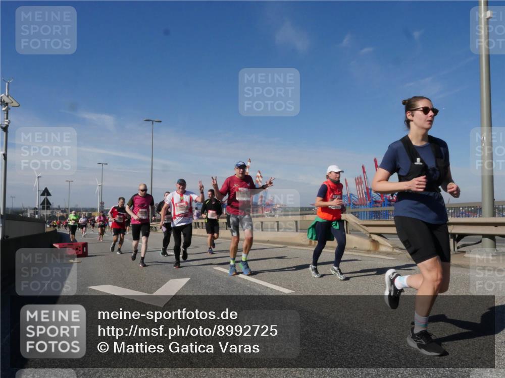 03.10.2025 - Köhlbrandbrückenlauf Matties Gatica Varas http://msf.ph/oto/8992725 03.10.2025 12:44:53 Position 2  meine-sportfotos.de