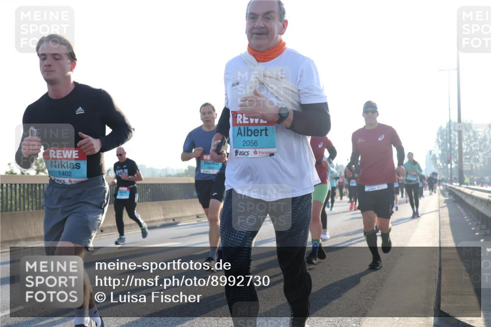 03.10.2025 - Köhlbrandbrückenlauf Luisa Fischer http://msf.ph/oto/8992730 03.10.2025 10:18:27 Position 3 1402, 2056 meine-sportfotos.de
