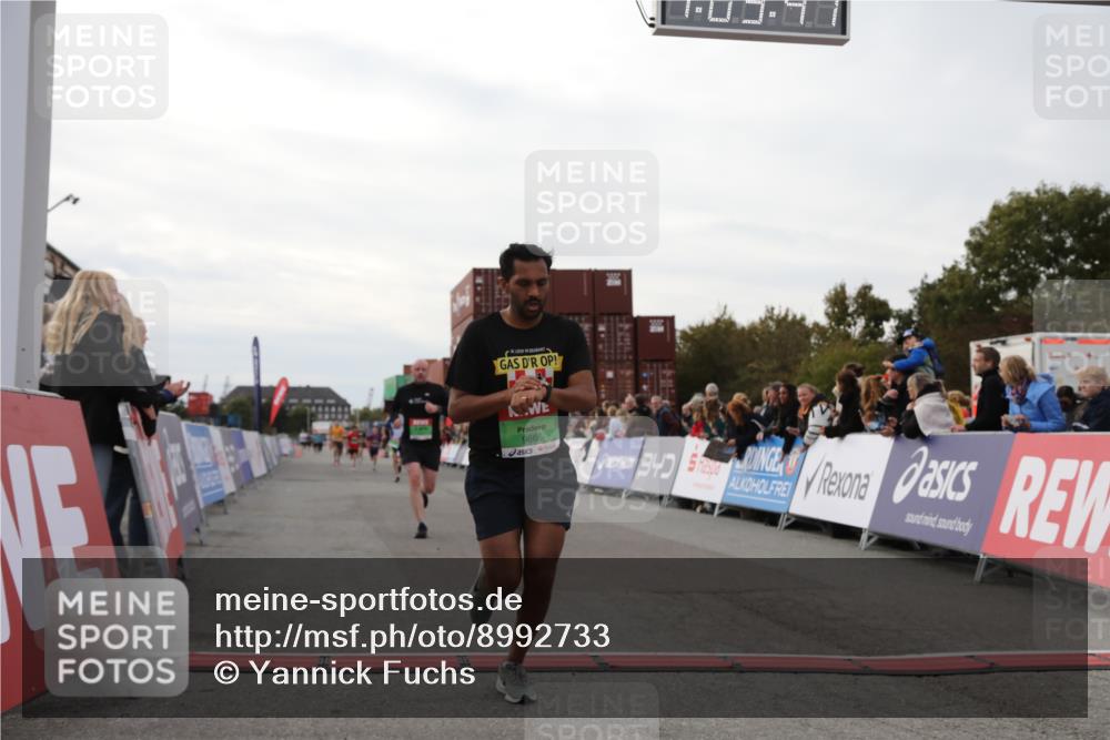 03.10.2025 - Köhlbrandbrückenlauf Yannick Fuchs http://msf.ph/oto/8992733 03.10.2025 16:03:40 Ziel 7409, 8980, 8981, 9484, 9632, 9666 meine-sportfotos.de