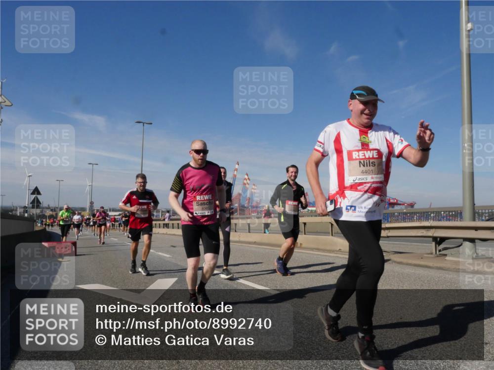 03.10.2025 - Köhlbrandbrückenlauf Matties Gatica Varas http://msf.ph/oto/8992740 03.10.2025 12:44:55 Position 2 4401, 4065 meine-sportfotos.de