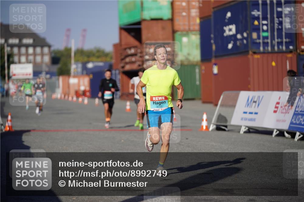 03.10.2025 - Köhlbrandbrückenlauf Michael Burmester http://msf.ph/oto/8992749 03.10.2025 09:52:40 Ziel 1019, 1055, 2792, 3008, 3610, 3712 meine-sportfotos.de