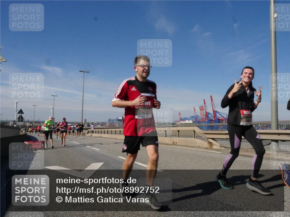 03.10.2025 - Köhlbrandbrückenlauf Matties Gatica Varas http://msf.ph/oto/8992752 03.10.2025 12:44:56 Position 2 5410 meine-sportfotos.de