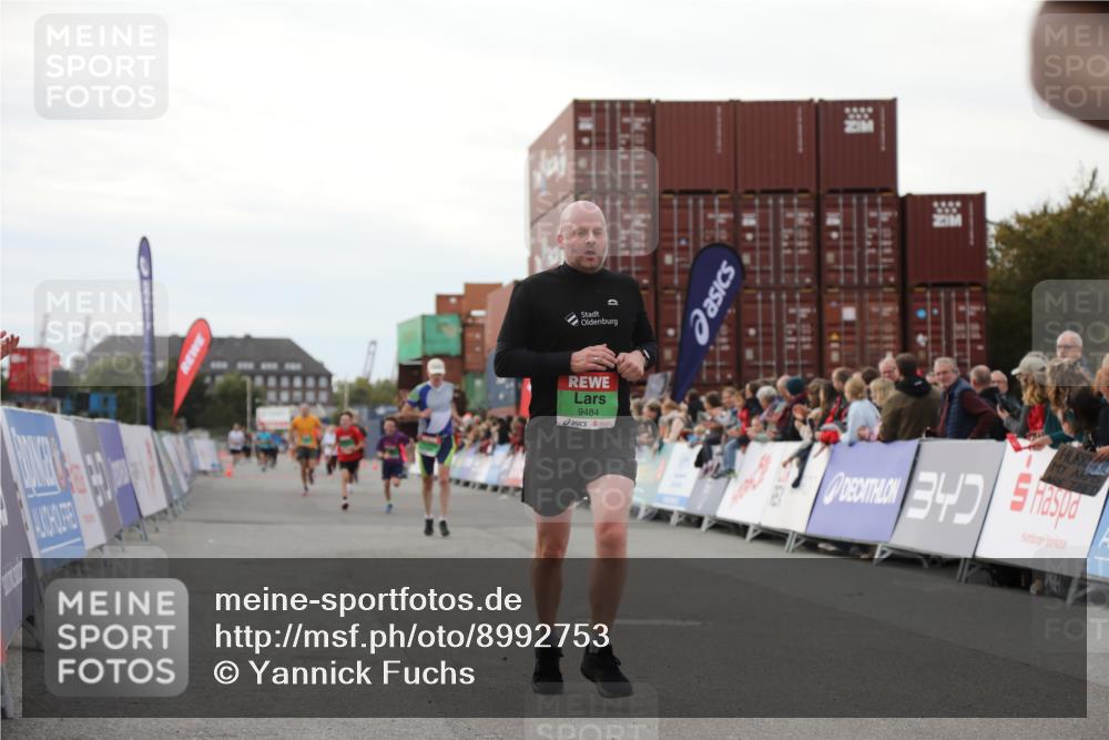 03.10.2025 - Köhlbrandbrückenlauf Yannick Fuchs http://msf.ph/oto/8992753 03.10.2025 16:03:40 Ziel 7409, 8980, 8981, 9484, 9632, 9666 meine-sportfotos.de